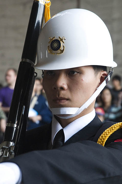 Changing the guard, Chiang Kai Shek Memorial Hall