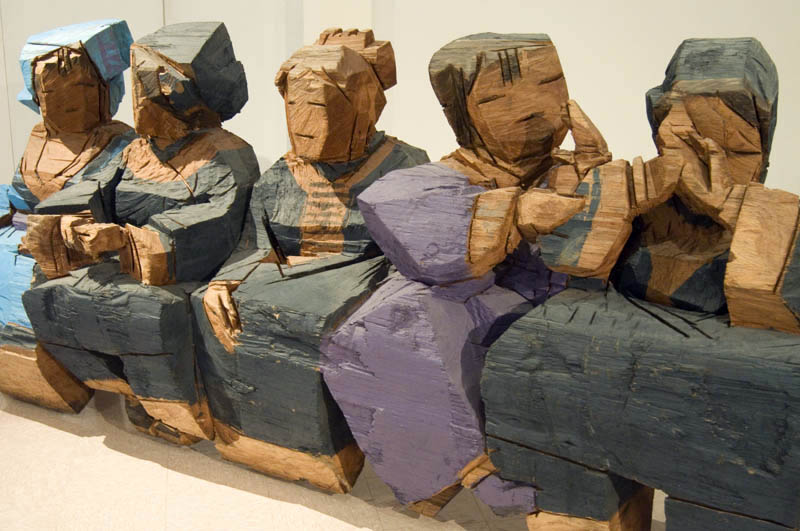 Sculpture in wood by Ju Ming