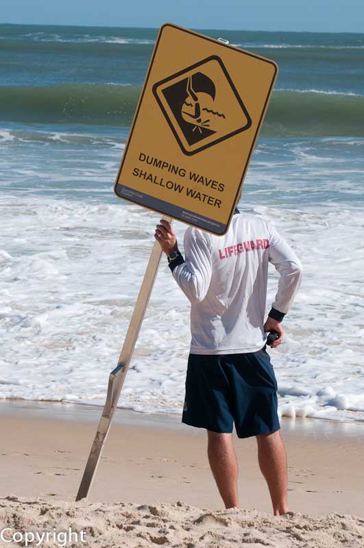 Surf warning, Mooloolabah