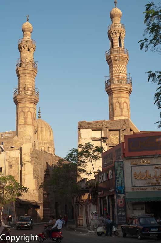 Looking up Sharia Saliba, in the Saiyida Zeinab quarter