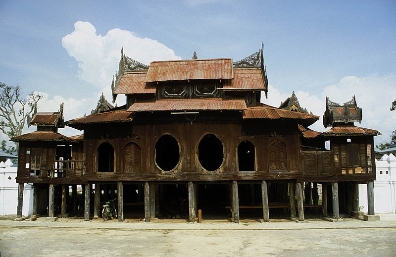Yaunghwe Kyaung Monastery, near Inle Lake