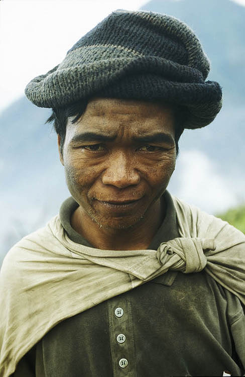 Sulphur mine worker, Ijen, East Java