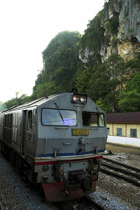 Train at Gua Musang