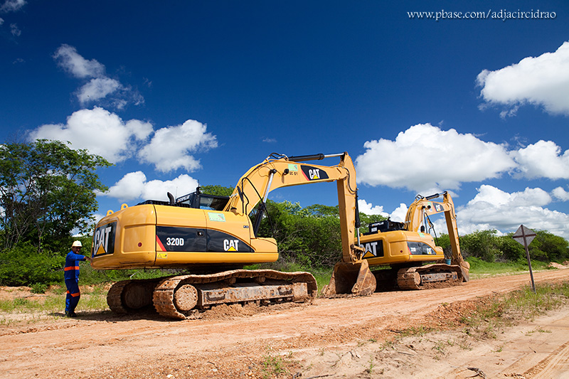 Escavadeiras Caterpillar 320D
