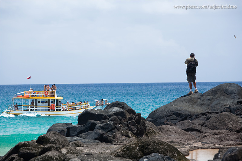 Passeio de Barco na Praia do Bode