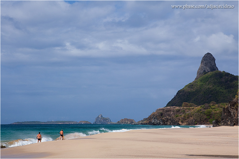 Vista da Praia da Cacimba e Morro do Pico