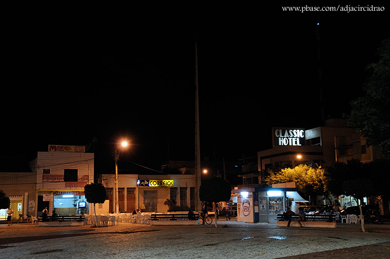 Pracinha Igreja Matriz e Hotel Classic