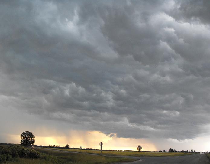 SM-Sun vs Clouds--Clouds won.JPG