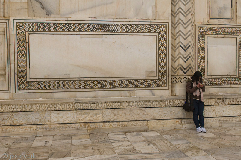 Modern communication at Taj Mahal