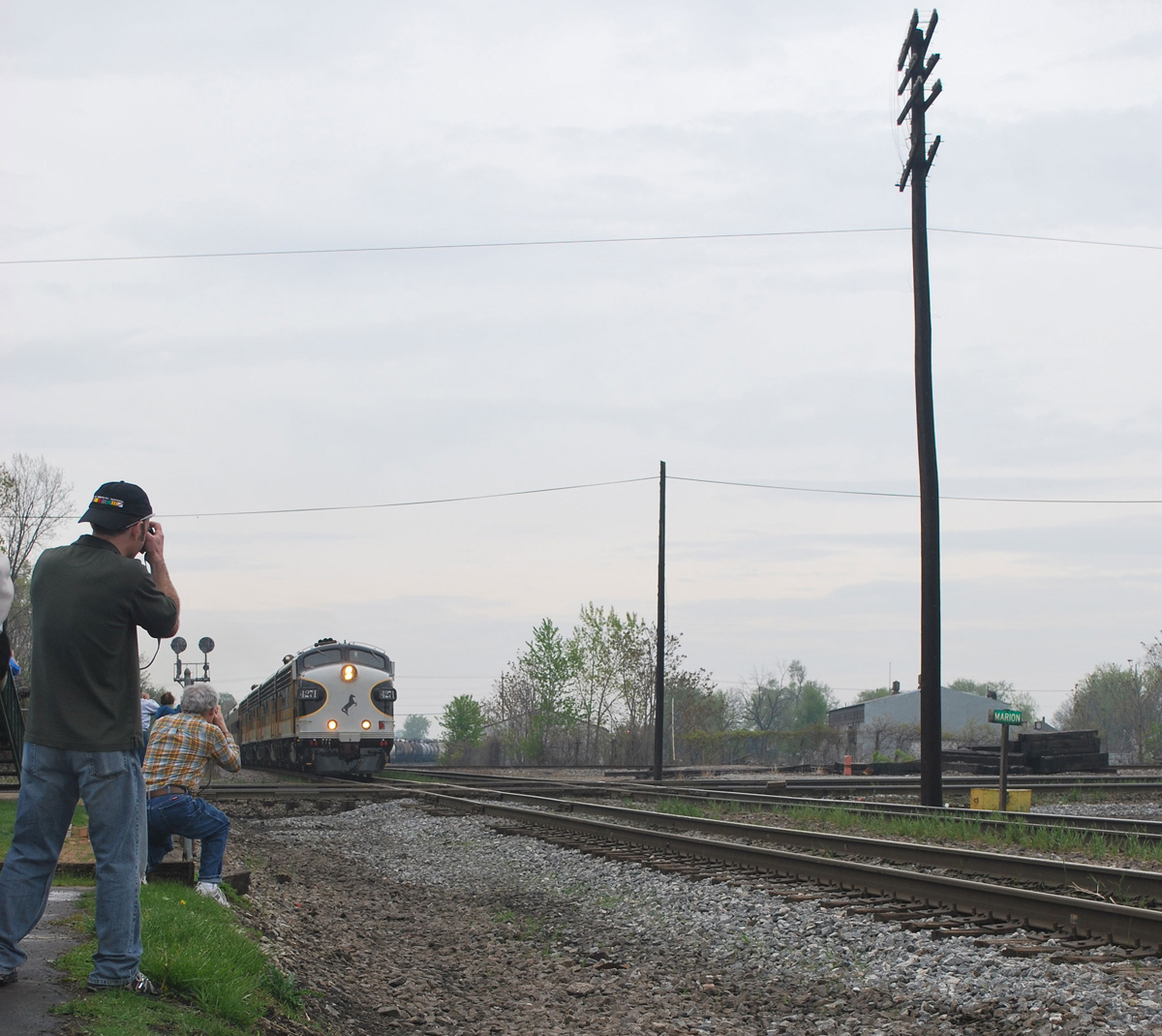 A nice surprise as the NS executive train hits the diamonds at Marion as the modelers meet came to a close.