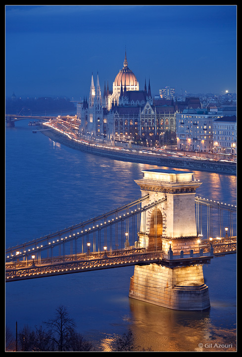 The Chain Bridge and the Hungarian Parliament