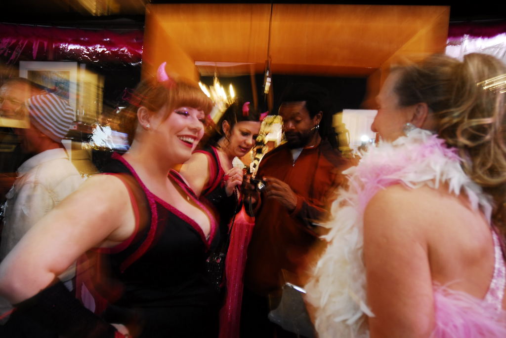 AlteredBarbie50thBdayBallClosing 091003 051.JPG