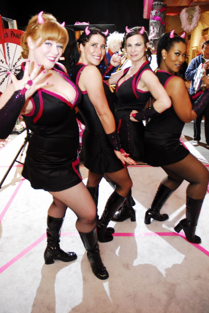 AlteredBarbie50thBdayBallClosing 091003 095.JPG