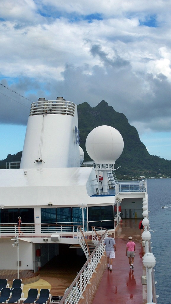 Sailing from Bora Bora