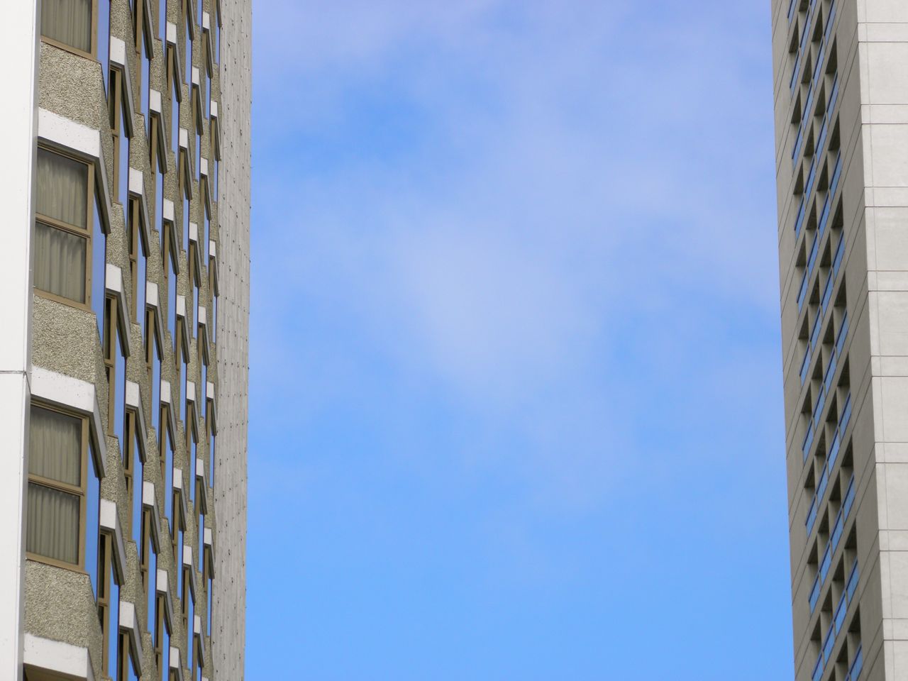 looking up on Sutter Street