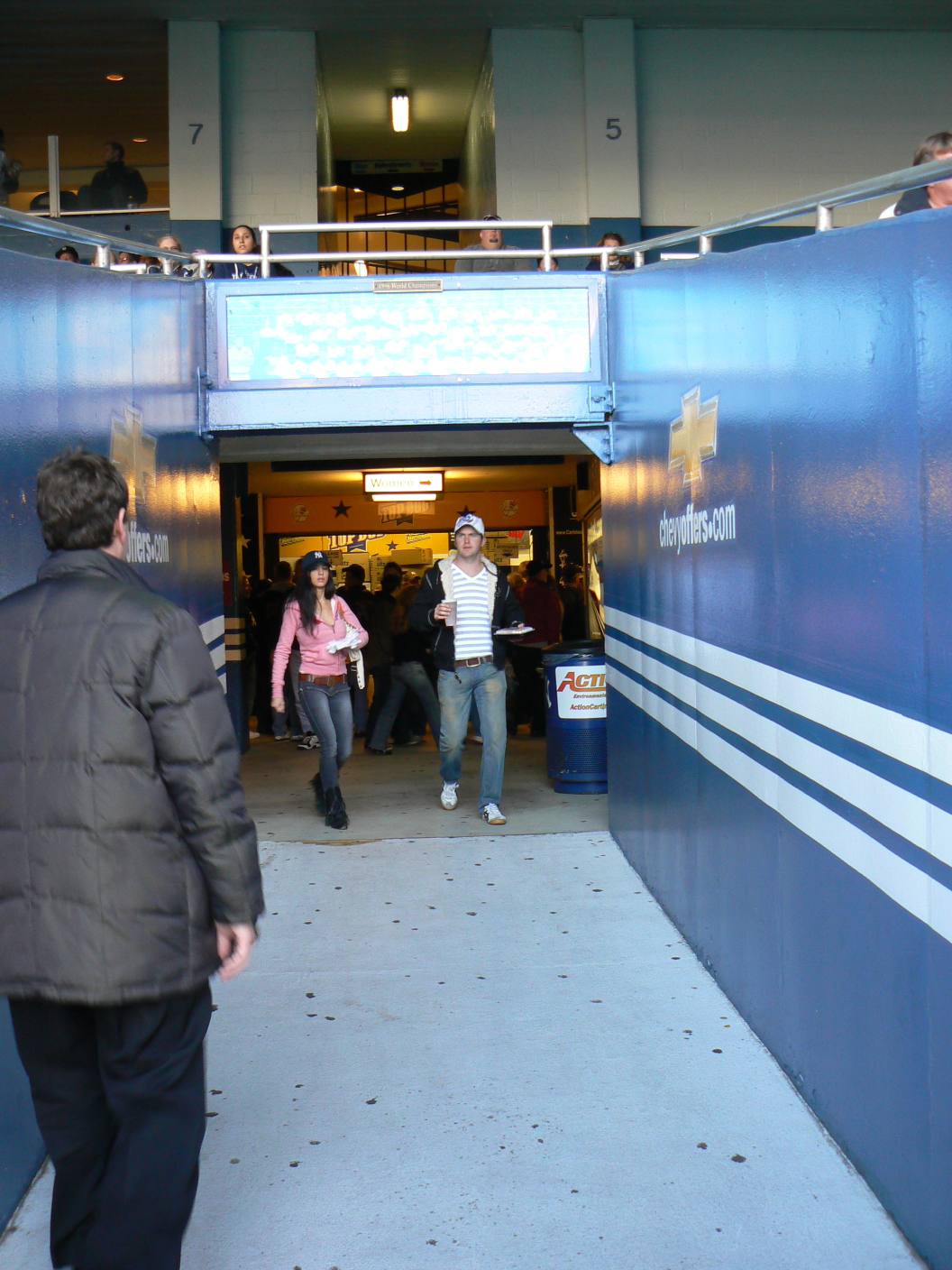 Walkway to the concessions