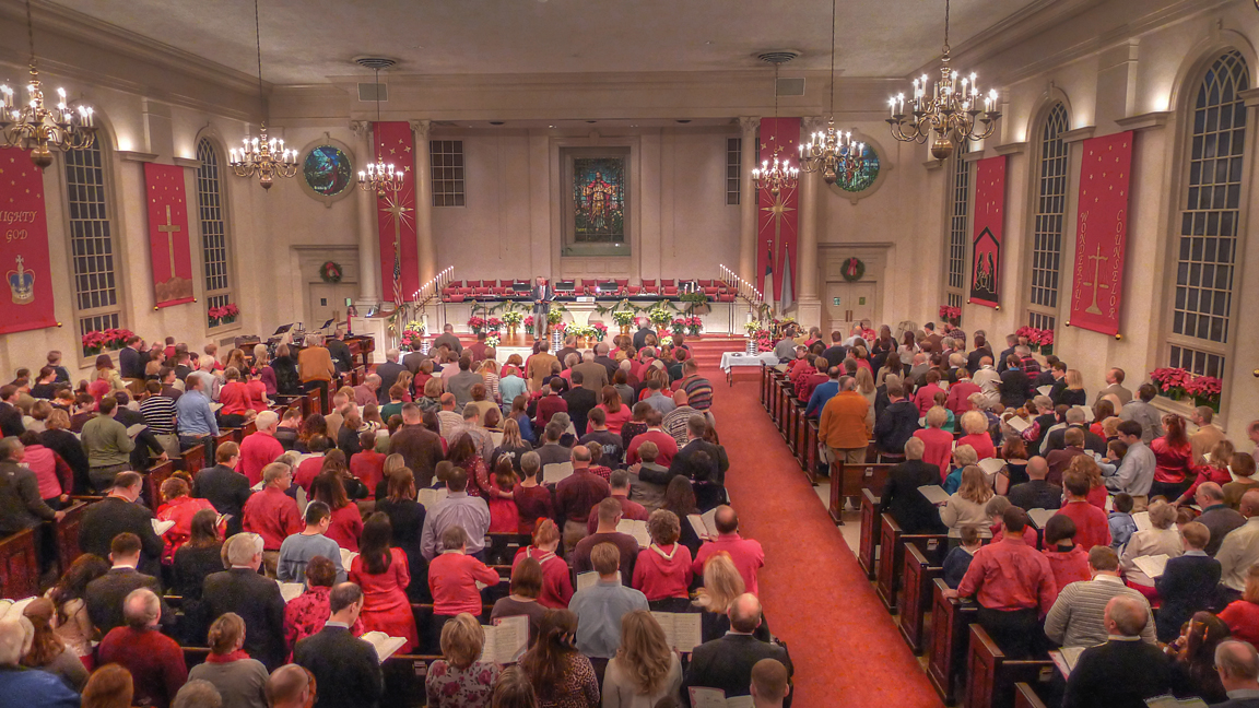 CHRISTMAS EVE SERVICE  -  ISO 800  -  HIGH DYNAMIC RANGE IMAGE