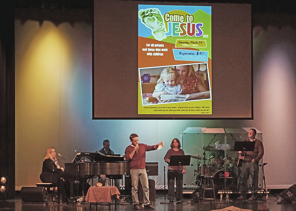 CHURCH SERVICE  -  ISO 6400