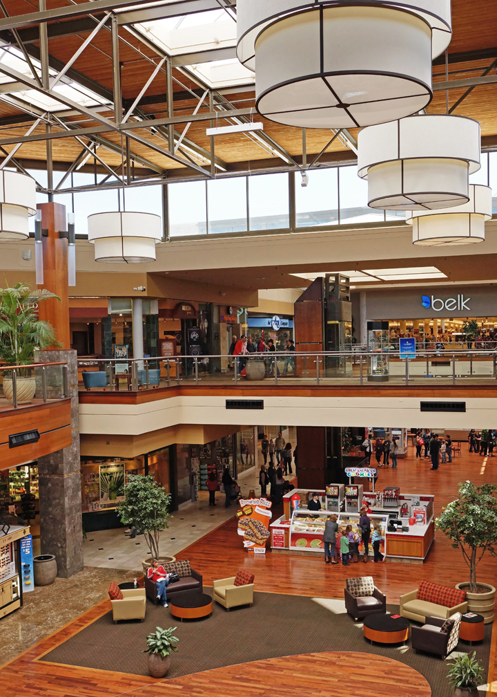 GREENVILLE MALL  -  ISO 800  -  SONY/ZEISS 24mm f/1.8 E-MOUNT LENS