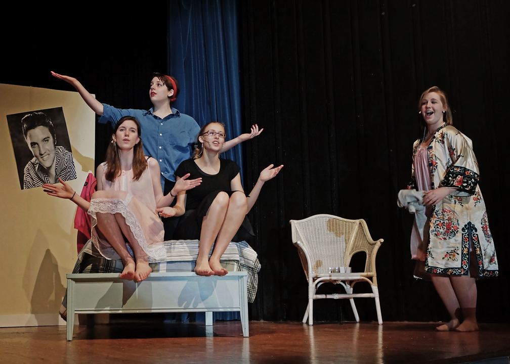 GREASE  -  ISO 1600  -  SONY/ZEISS 24mm f/1.8 LENS