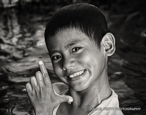 Kasai Villiage kid BW_MG_7545.jpg