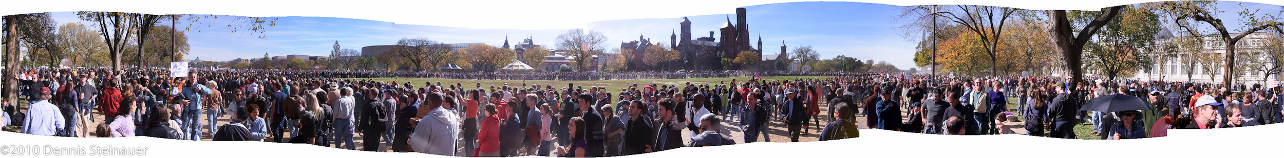 10/30 - Rally on the Mall<br><font size=3>ds20101030-0366w.jpg</font>