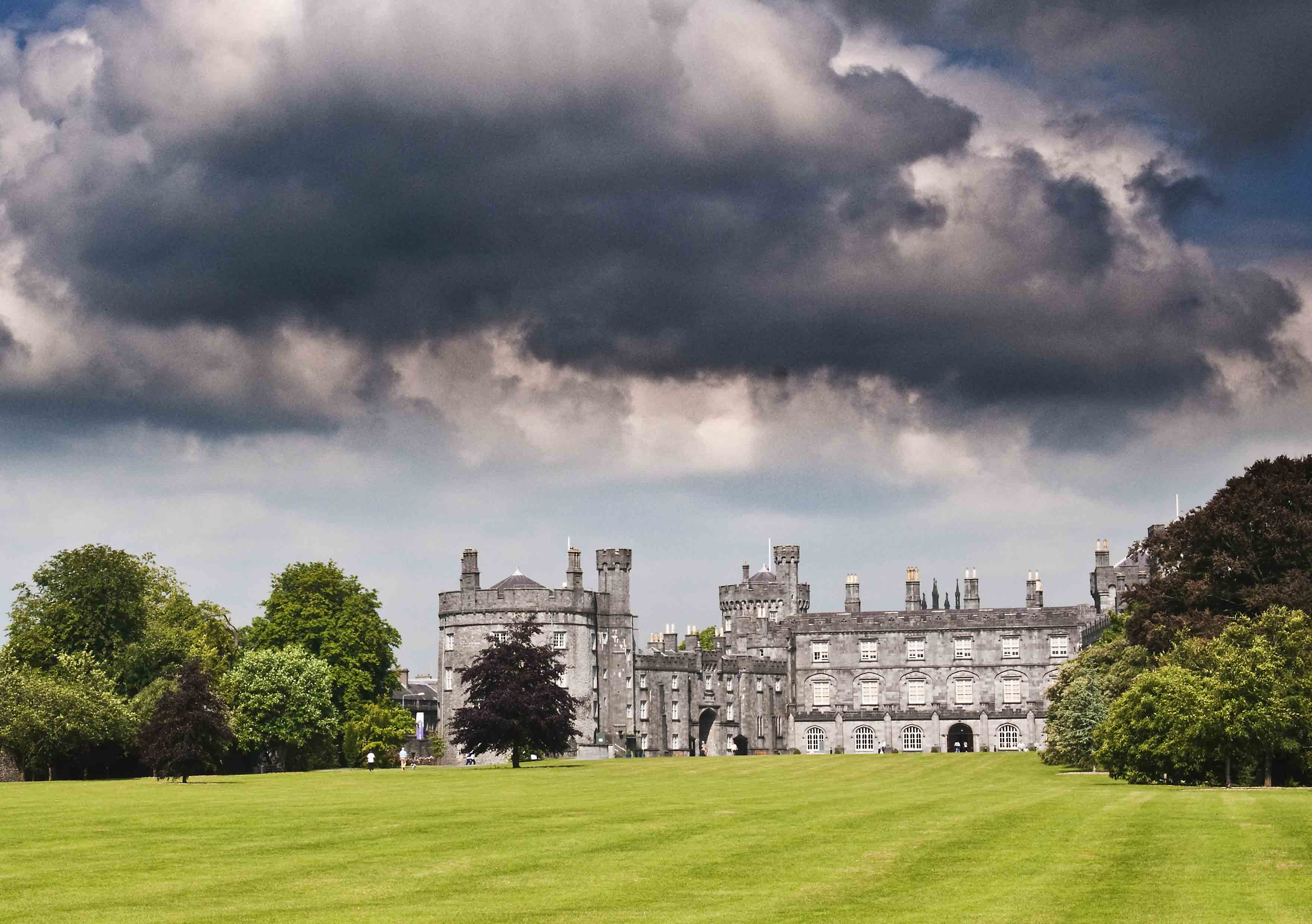 Kilkenny Castle.jpg