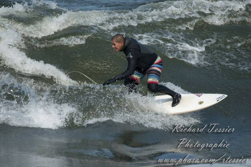 20100424 Surf de riviere - Riversurf  - 24 avril 2010 pict0181.jpg