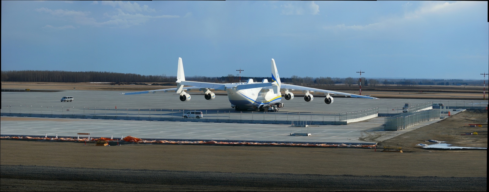 Antonov 225 Pano on the apron-10.jpg