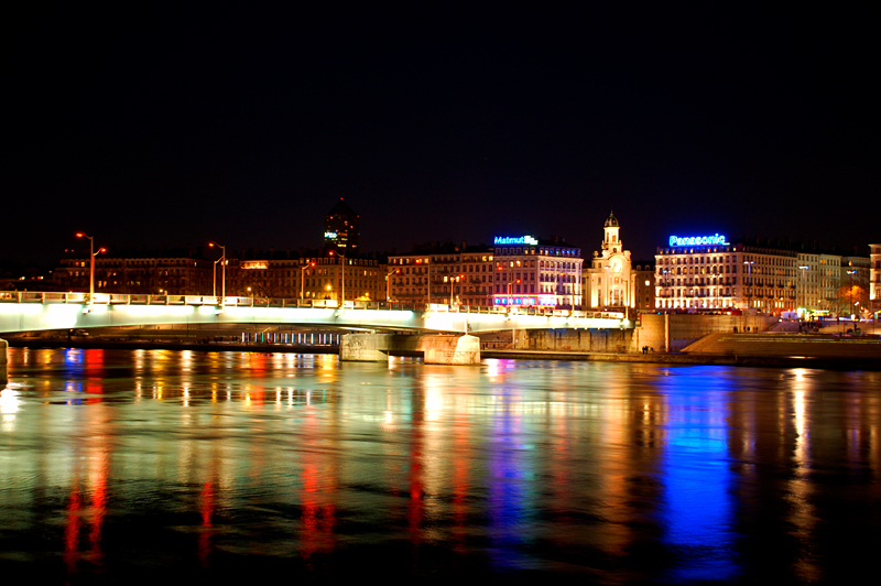 Lyon Rhone river at night 2