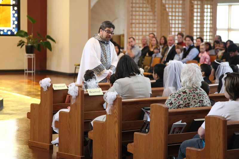 OLG_FirstCommunion_Sun0900_ 024b.JPG