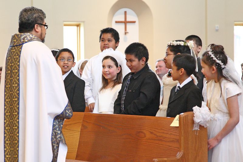 OLG_FirstCommunion_Sun0900_ 027b2.JPG