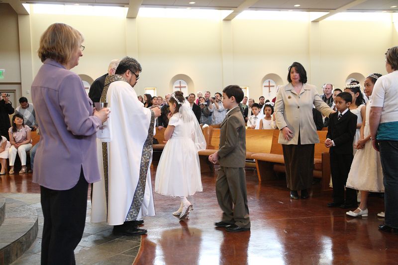 OLG_FirstCommunion_Sun0900_ 037b.JPG