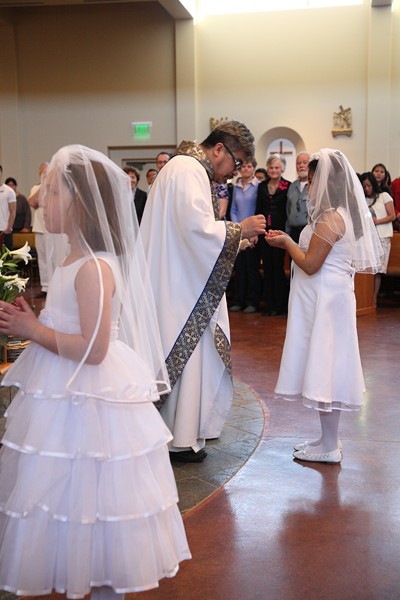 OLG_FirstCommunion_1730_01May2011_ 021 [800x600].JPG