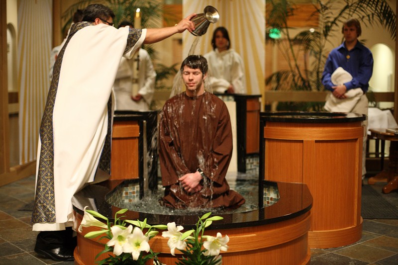 OLG_EasterVigil_03Apr2010_ 080 [800x533].JPG