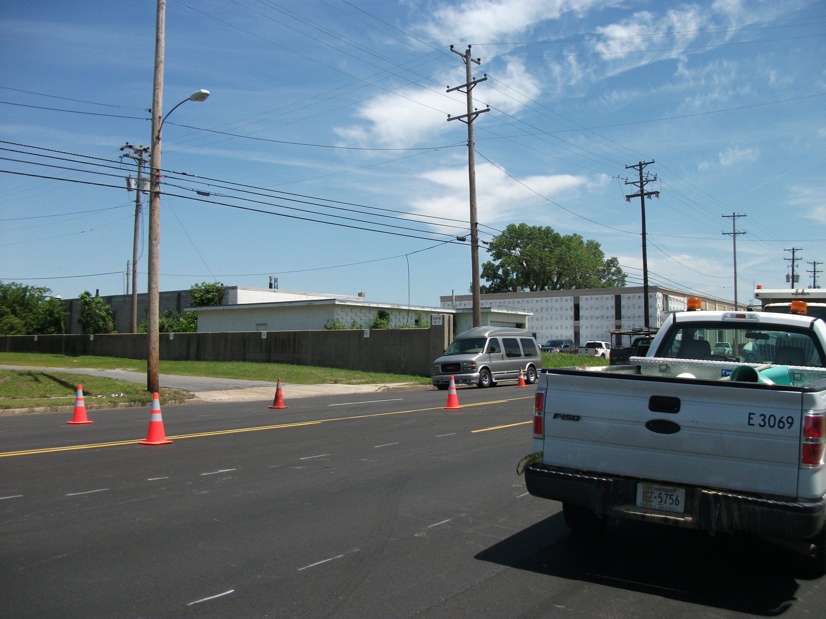 Chelsea FLOOD WALL CONST. - Looking east on Chelsea@Louisville near N. Willett