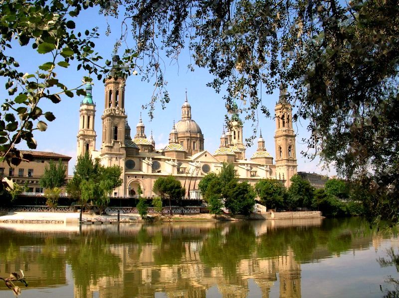 Rio Ebro y Basilica del Pilar