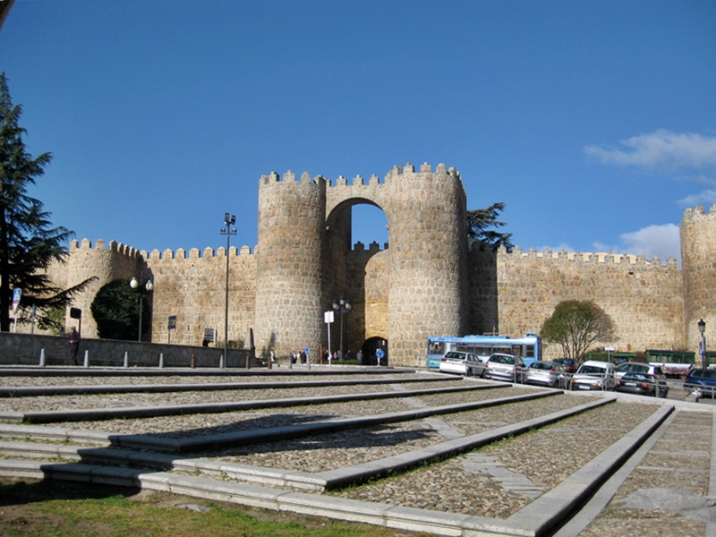 Murallas de Avila. Puerta de San Vicente