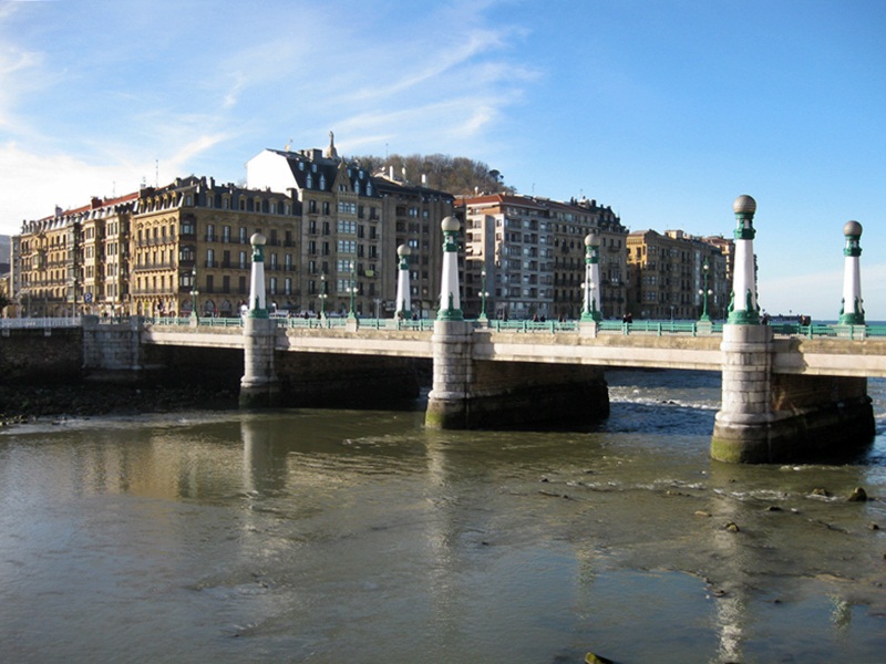 Puente de Zurriola