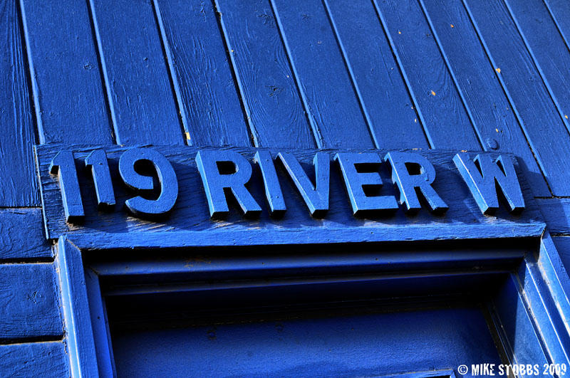 119 River St W