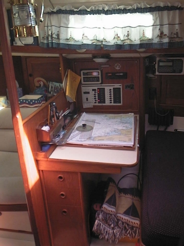 33  nav station & 12V panel