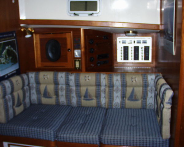 33  12V panel