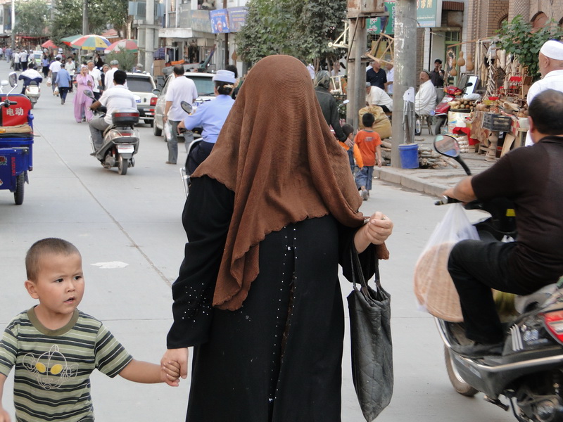 china-kashgar27 market.JPG