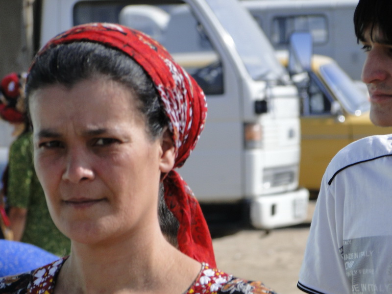 turkmenistan46 outdoor bazaar.JPG