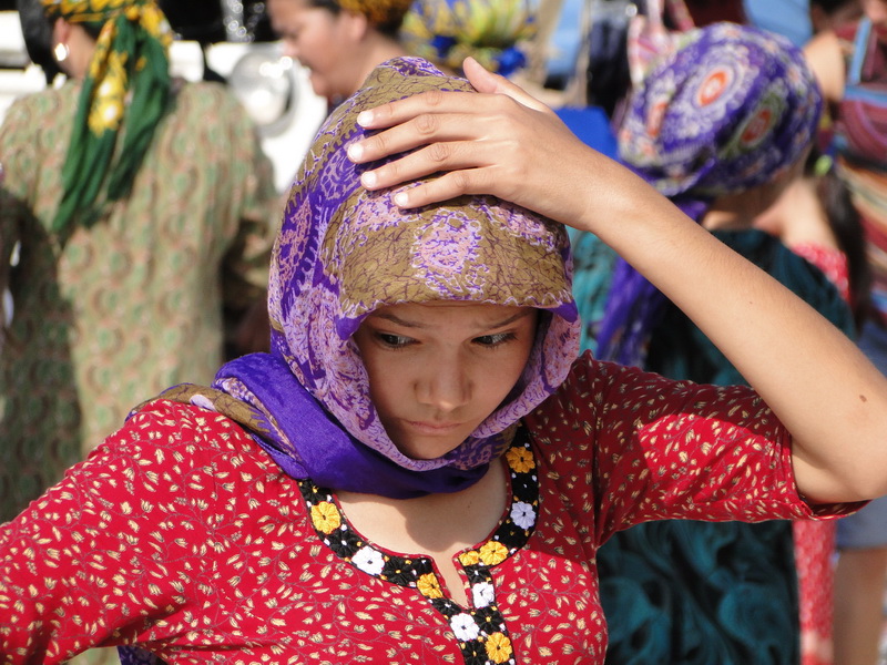 turkmenistan48 outdoor bazaar.JPG