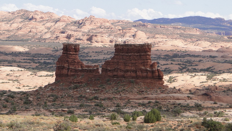 DSC47 arches.JPG