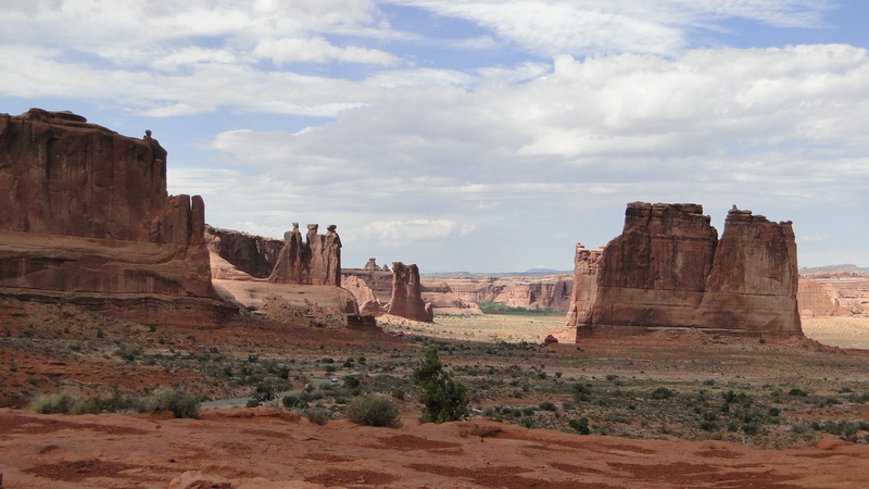 DSC48 arches.JPG