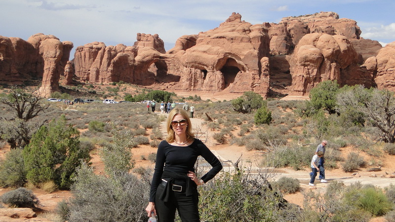 DSC75 arches.JPG