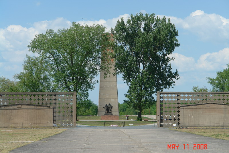 sachsenhausen concentration camp.JPG