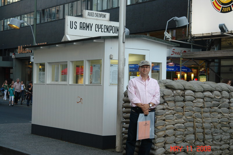checkpoint charlie.JPG